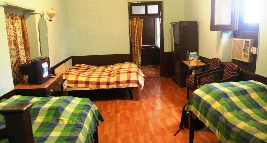 Lord's Central Hotel, Matheran 3